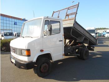 Billenőplatós teherautó Mercedes 709D