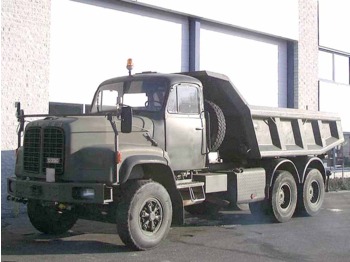 SAURER D330 - Billenőplatós teherautó