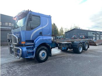 Cserefelépítményes teherautó SISU E14