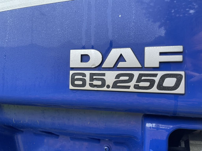 Cserefelépítményes teherautó DAF CF 65 Verhuiswagen 20/25 foot ! origineel 220.000 km: 16 kép.