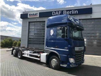 Cserefelépítményes teherautó DAF XF 460 FAR Super Space Cab, BDF Wechselsystem: 1 kép.