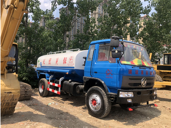 Tartályos teherautó DONGFENG Water tanker truck: 1 kép.