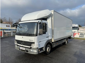 Dobozos felépítményű teherautó Mercedes-Benz Atego 813