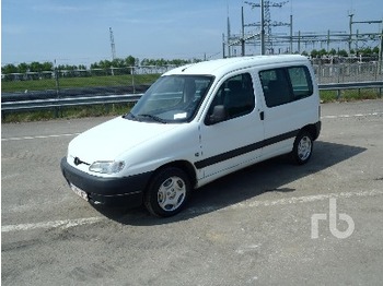 Peugeot PARTNER 1.9D Crew Cab - Dobozos felépítményű teherautó