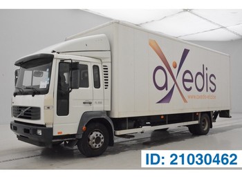 Dobozos felépítményű teherautó Volvo FL6.220