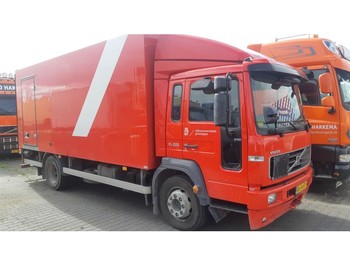 Dobozos felépítményű teherautó Volvo FL6 220 Closed box Full steel