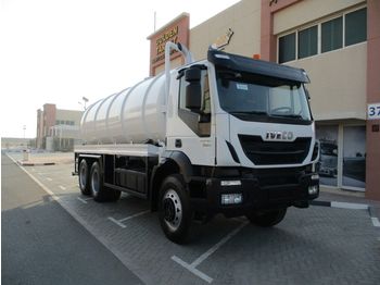 Tartályos teherautó a következők szállításához üzemanyag IVECO TRAKKER 380: 1 kép.
