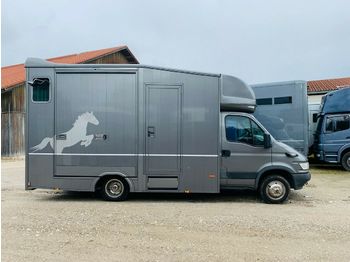 Állatszállító teherautó Iveco Pferdetransporter: 1 kép.