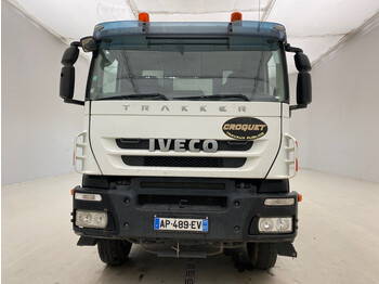 Billenőplatós teherautó Iveco Trakker 410 - 8x4: 2 kép.