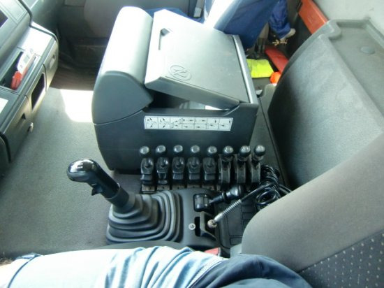 Konténerszállító, Darus autó MAN TGA 28.410 6x2-2Manual, E3 Absetzer mit Kran: 14 kép.