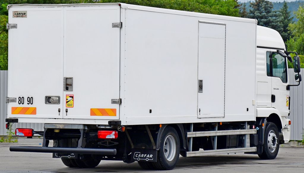 Dobozos felépítményű teherautó MAN TGM 12.290* KOFFER 6,00 m * TOPZUSTAND: 4 kép.