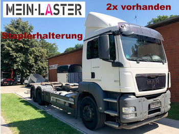Cserefelépítményes teherautó MAN TGS 26.320 6x2 Lift-Lenkachse Staplerhalterung: 1 kép.