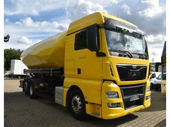 Tartályos teherautó a következők szállításához élelmiszer MAN TGX 26.440 BL/Silo Spitzer 4-Kammer 30m³Retarder: 1 kép.