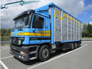 Állatszállító teherautó Mercedes-Benz Actros 2543: 1 kép.