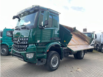 Mercedes-Benz Arocs 1851 AK 2-Achs Allradkipper Bordmatik  - Billenőplatós teherautó