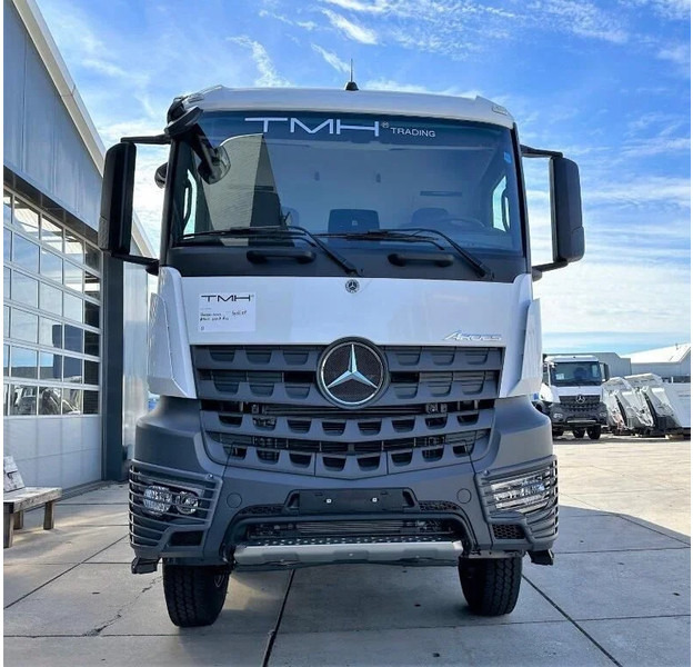 Új Billenőplatós teherautó Mercedes-Benz Arocs 4140 K 8x4 Tipper Truck (70 units): 5 kép.