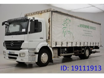 Ponyvás teherautó Mercedes-Benz Axor 1833