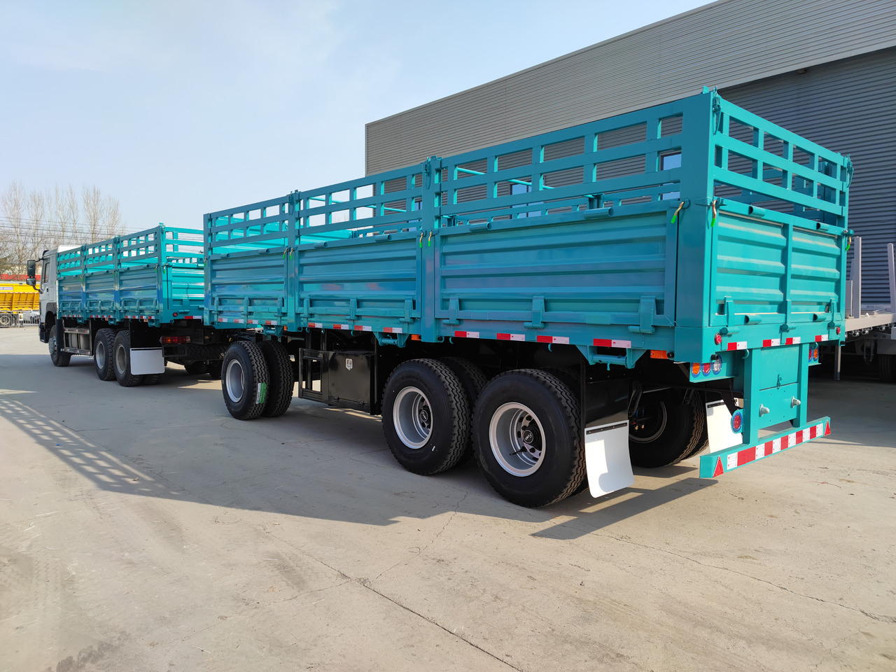 Új Platós teherautó a következők szállításához ömlesztett áruk SUNSKY Warehouse truck with full trailer: 3 kép.
