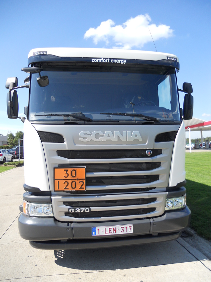 Tartályos teherautó Scania G370: 2 kép.