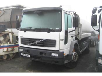 Tartályos teherautó Volvo FL 250