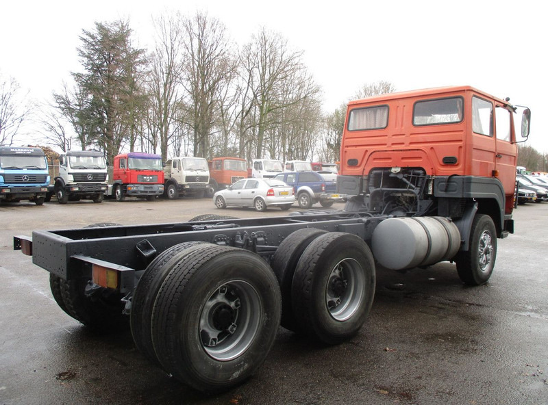 Alvaz teherautó Volvo F7 , 6x4 , Manual , Euro 1 , Telma Retarder , Spring suspension: 3 kép.
