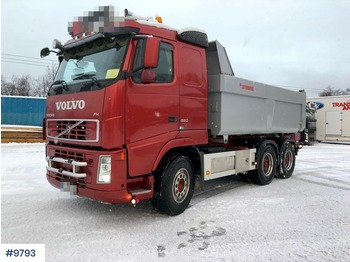 Billenőplatós teherautó Volvo FH 520: 1 kép.