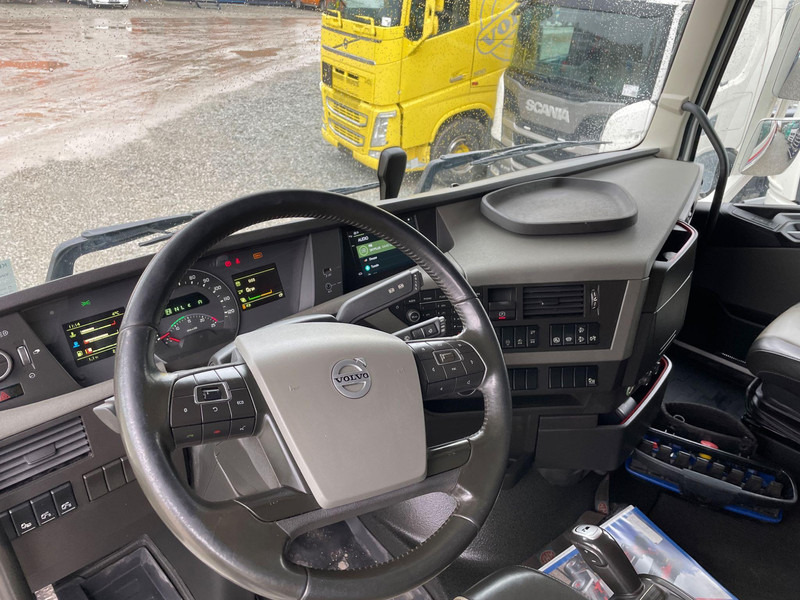 Platós teherautó, Darus autó Volvo FH 540 | 8x2 NOSTOTELI | HMF 8520 + JIBILLÄ vm 2019 | 215 000 km | TULOSSA: 15 kép.