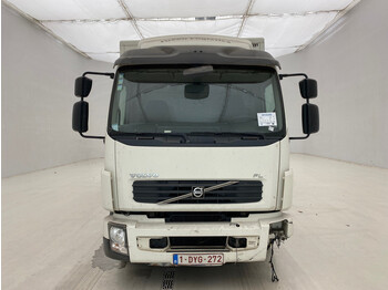 Dobozos felépítményű teherautó Volvo FL 240: 2 kép.