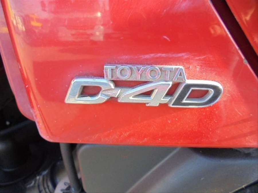Vontató Toyota Dyna 150 D4D: 8 kép.