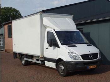 Dobozos felépítményű teherautó MERCEDES-BENZ Sprinter 519