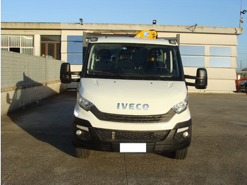 Billenőplatós kisteherautó IVECO