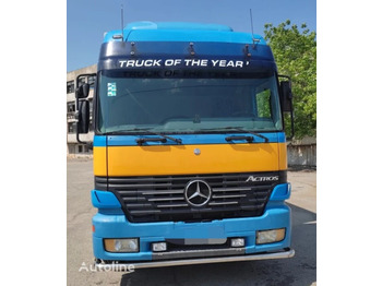 Mercedes-Benz Actros 1831 - Dobozos felépítményű teherautó: 1 kép.