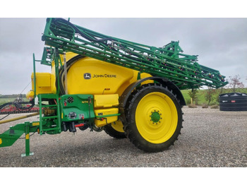 John Deere M740i – 28m (30m) - Vontatott permetezők: 1 kép.