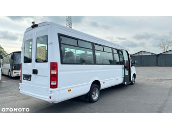 Irisbus Iveco Daily / 23 miejsca / Cena 112000 zł netto - Minibusz: 4 kép.