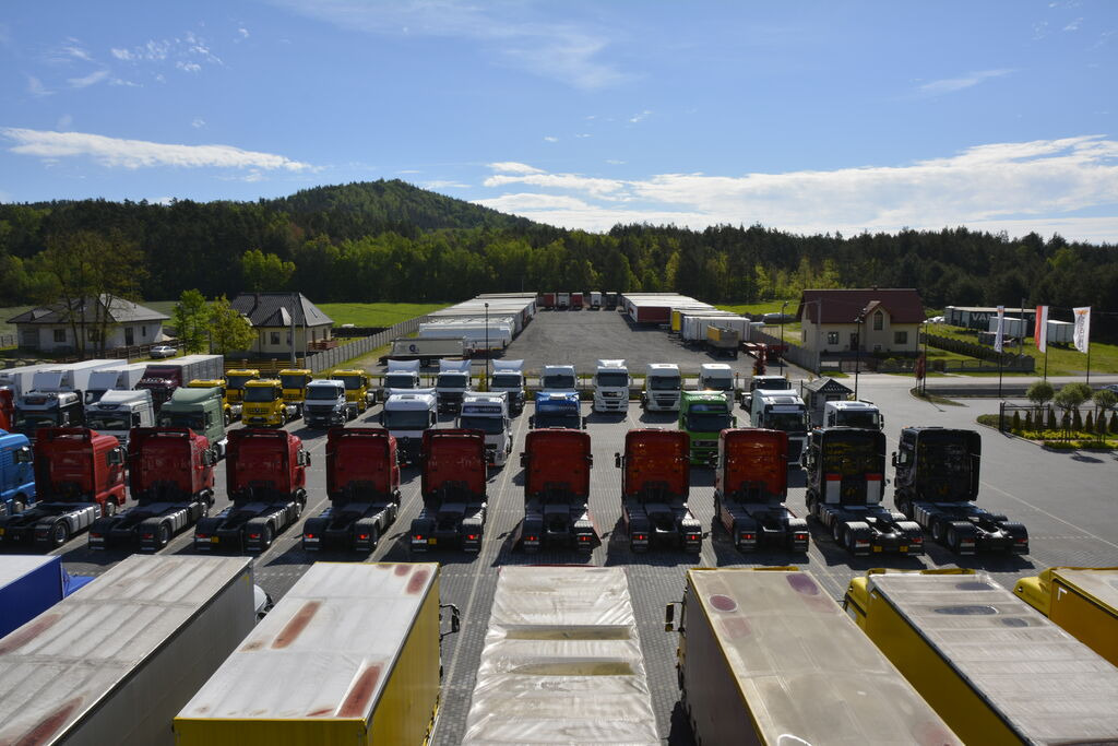 DUETDUDA - Félpótkocsik undefined: 9 kép.