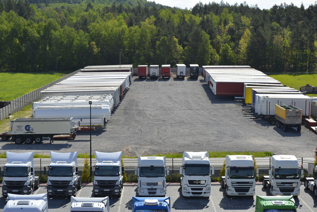 DUETDUDA - Félpótkocsik undefined: 2 kép.