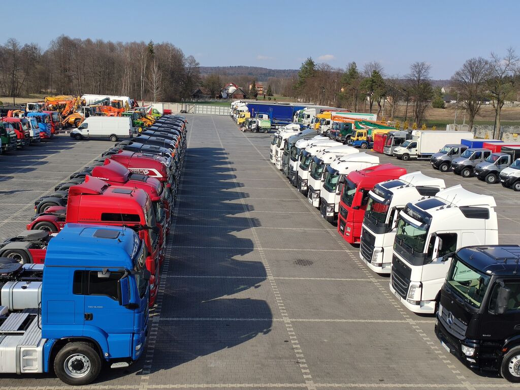 DUETDUDA - Félpótkocsik undefined: 26 kép.