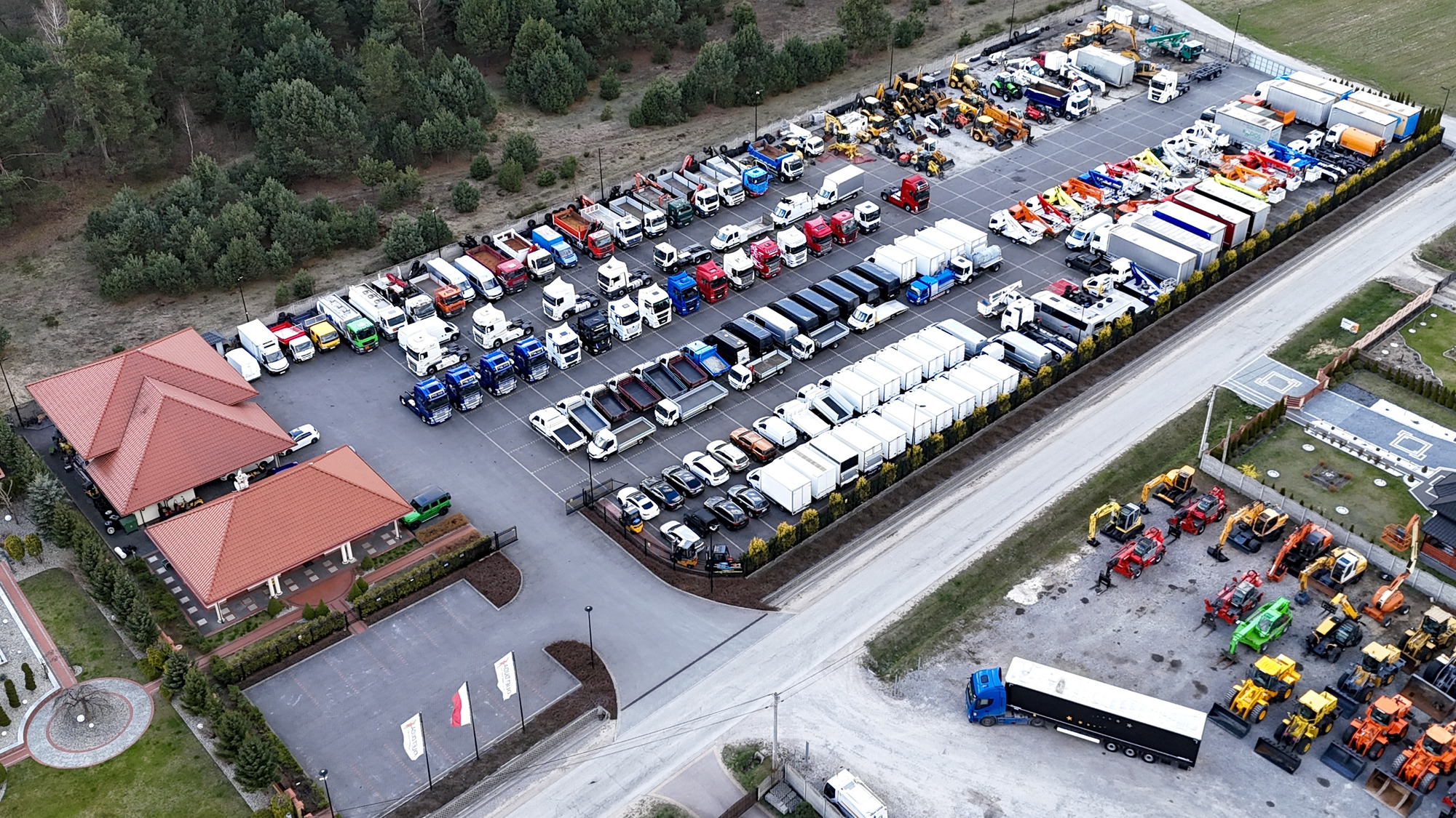 DUETDUDA - Félpótkocsik undefined: 28 kép.