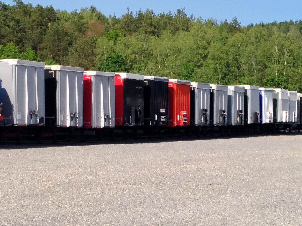 DUETDUDA - Félpótkocsik undefined: 14 kép.