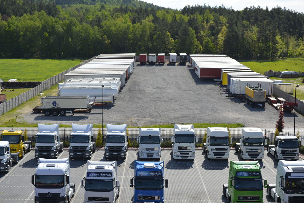 DUETDUDA - Félpótkocsik undefined: 10 kép.