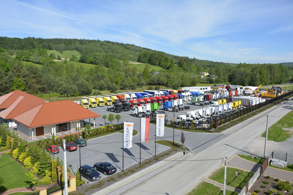 DUETDUDA - Félpótkocsik undefined: 1 kép.