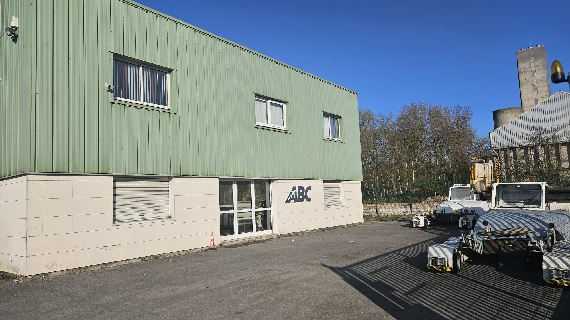 Air Business GSE - Repülőtéri járművek - dízel undefined: 2 kép.