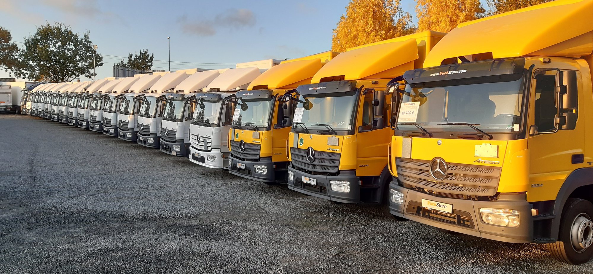 TruckStore Brussels - Kisteherautók MERCEDES-BENZ undefined: 1 kép.