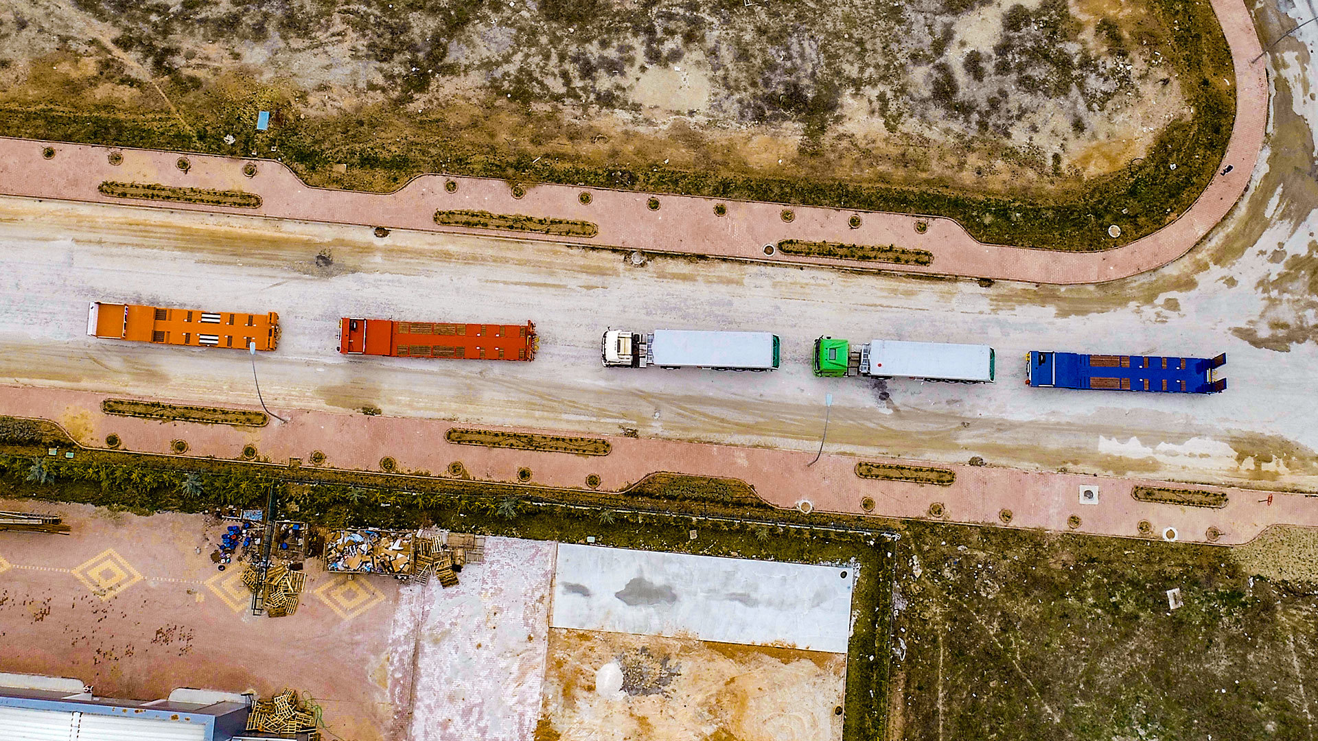 STU TRAILER DORSE ITHALAT IHRACAT LTD. STI. - eladó járművek undefined: 20 kép.