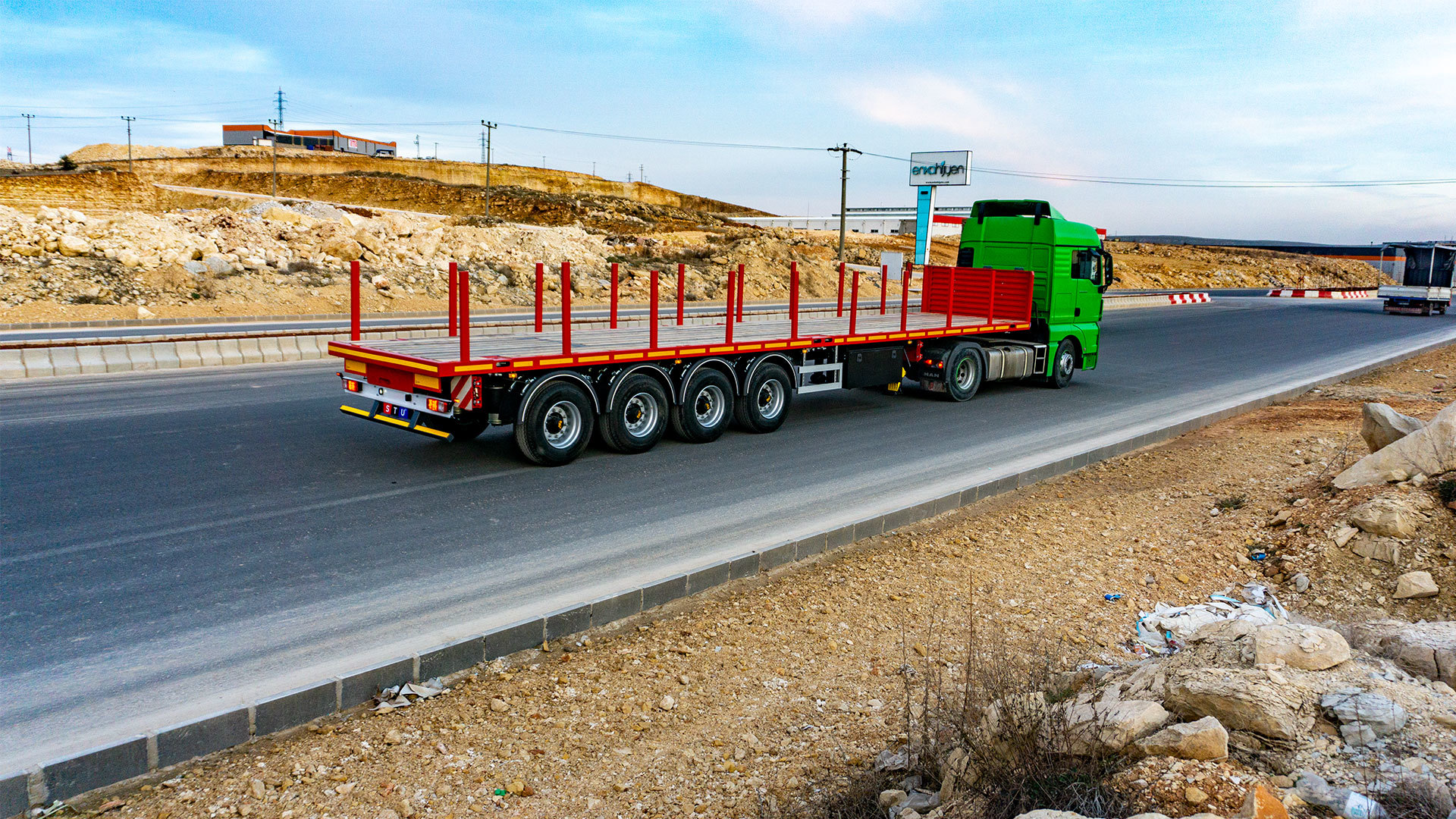 STU TRAILER DORSE ITHALAT IHRACAT LTD. STI. - eladó járművek undefined: 1 kép.