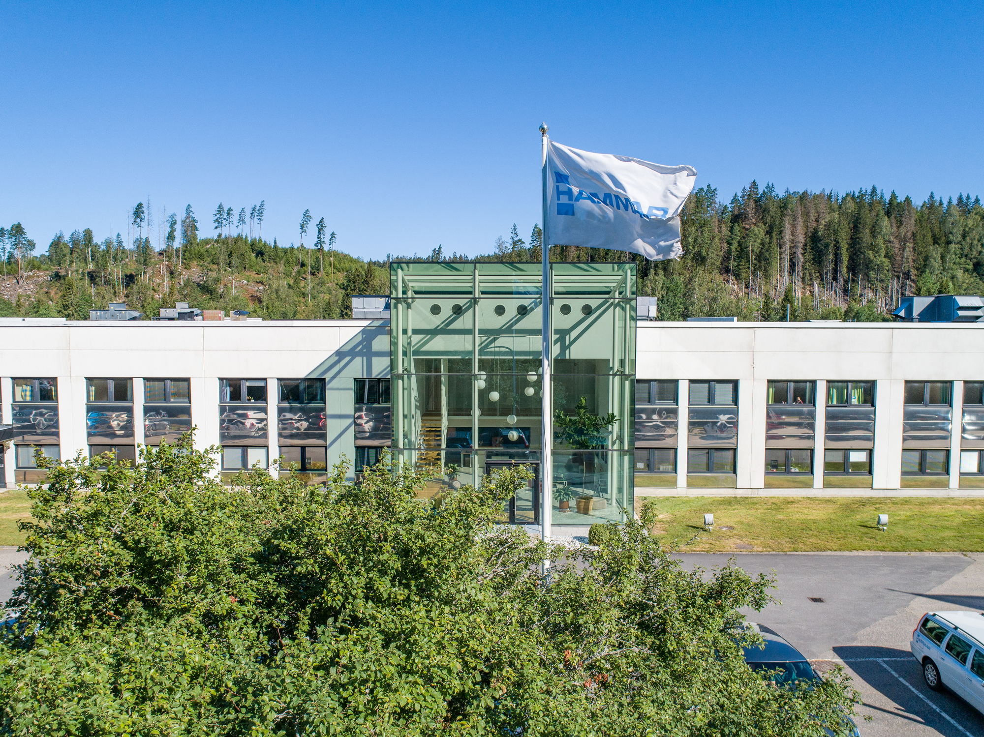 HAMMAR MASKIN AB - eladó járművek undefined: 2 kép.