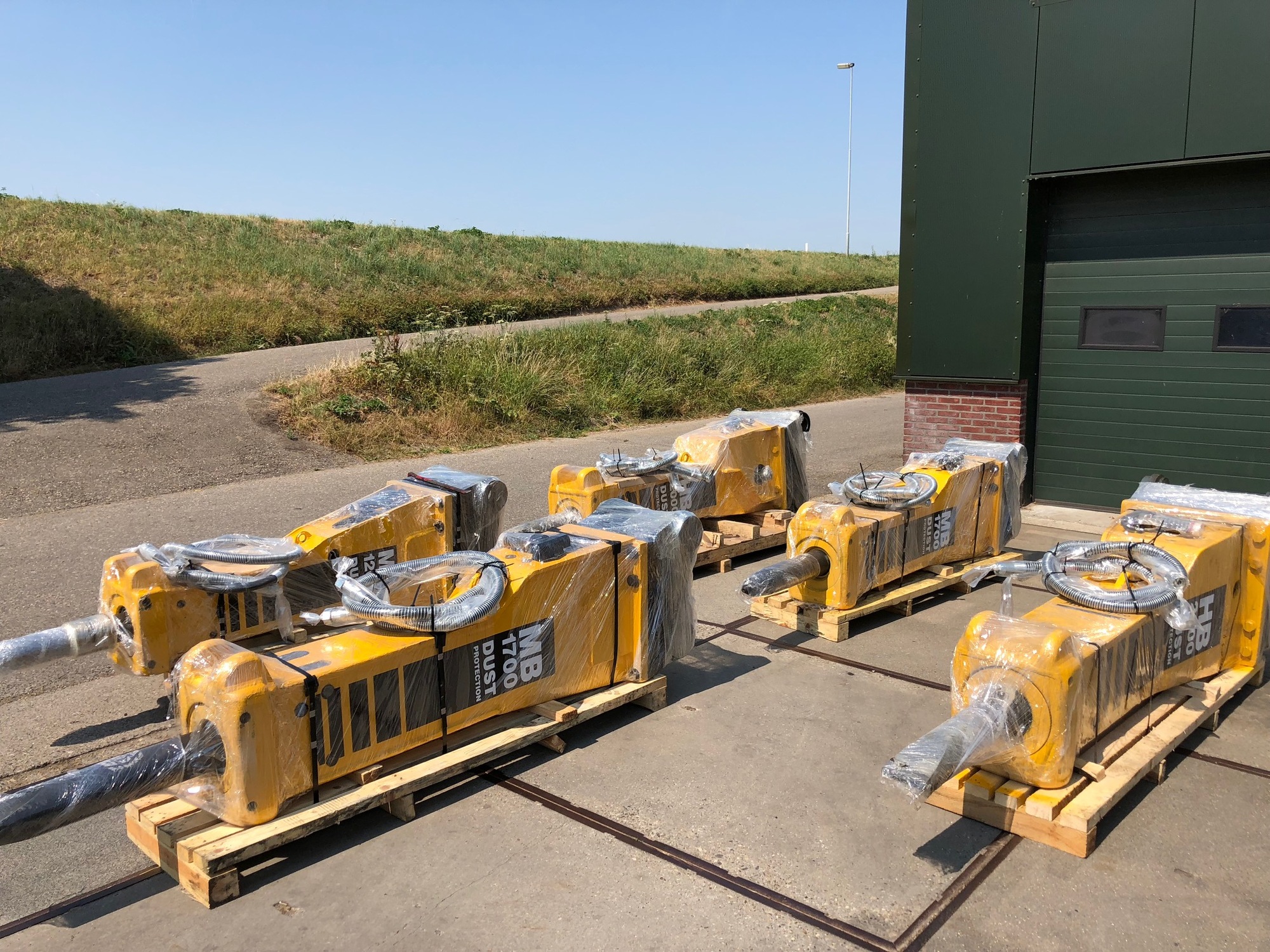 AJCE EUROPE - Adapterek ATLAS undefined: 297 kép.