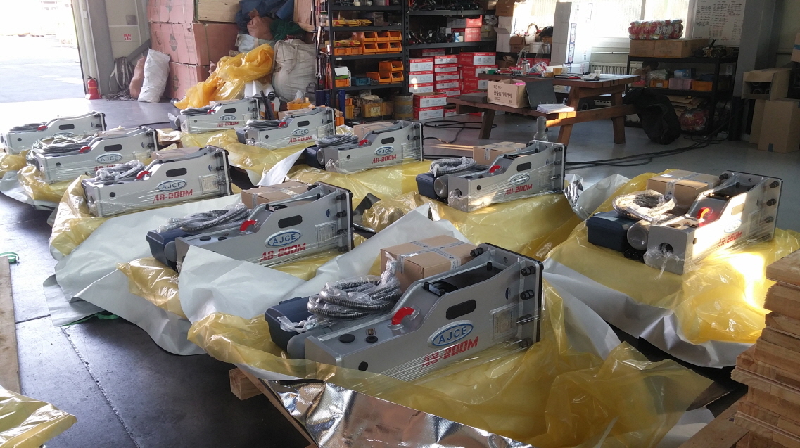 AJCE EUROPE - Adapterek ATLAS undefined: 267 kép.