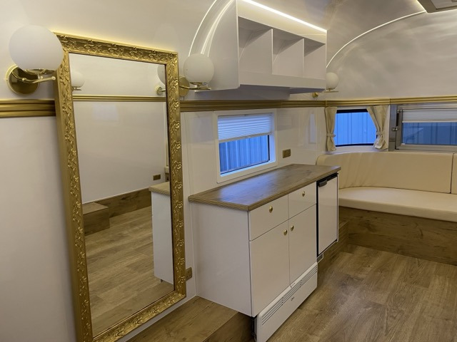 SHINE - American Food Truck undefined: 37 kép.