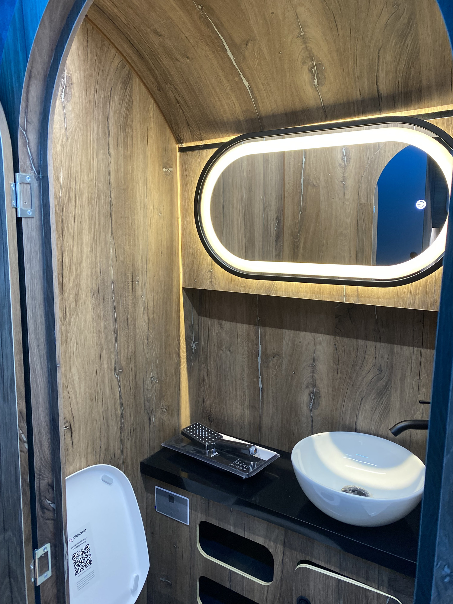 SHINE - American Food Truck undefined: 51 kép.